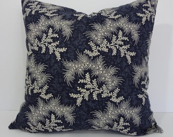 Funda de almohada floral azul marino: Covington Fabrics, cojín de 16 x 16