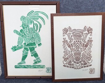Vintage ingelijste Maya-houtsneden op amate-schorspapier, Balam Studio Mesoamerikaanse Codex wanddecoratie (paar), Mexicaanse volkskunst uit het midden van de 20e eeuw