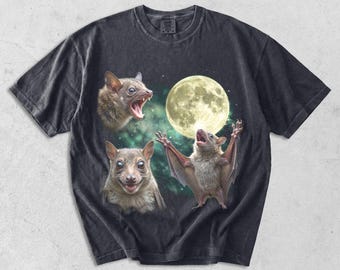 Funny Bat Shirt Retro Vintage Animal Tee, Cute Bat Graphic T-Shirt, Night Animal Lover Gift, Oversized Washed Aesthetic Tee