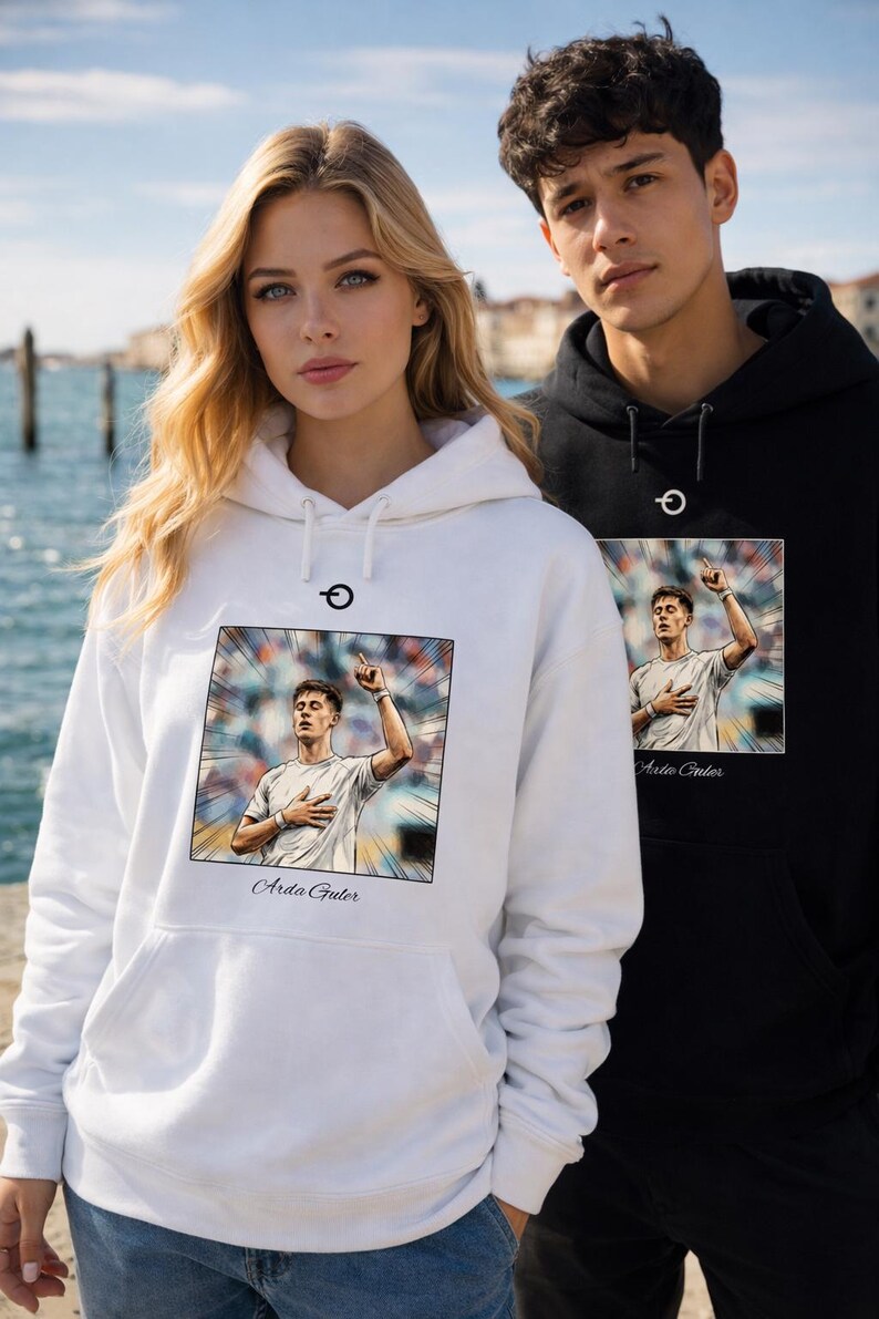 Sudadera con capucha estilo póster vintage de Arda Guler / Gráfico retro de fútbol / Real Madrid Turquía y Mundial 2026 imagen 2