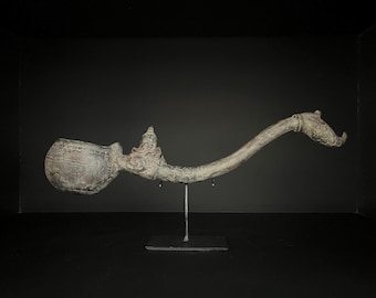 Javanesisk bronsslev, indonesisk rituell sked med invecklade motiv, traditionell samlarkonst i brons