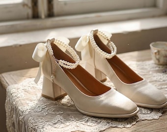 Elegant Ivory Satin Block Heel Wedding Shoes with Pearl Ankle Straps and Silk Bow Vintage Square Toe Bridal Pumps Retro Chic Evening