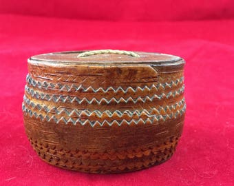 Antique Needle Box Folk Art Sewing Notions thread sew stitch primitive country vintage rustic cottage chic cabin fabric material sewing