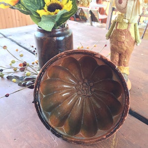 Redware Food Mold   1800&#39;s turk&#39;s turbin  spongeware with manganese glaze kitchenware
