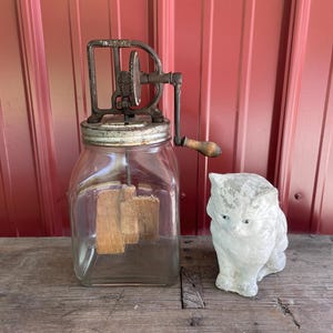 Antique Dazey Butter Churn   4 Quart Jar w/Crank Handle  Dazey vintage dairy farm cream primitive rustic farmhouse kitchen decor collectible