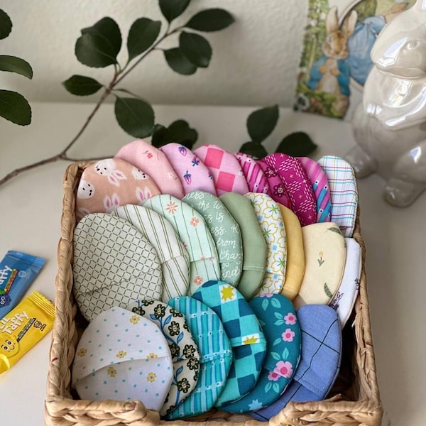 Huevos de Pascua de tela hechos a mano: decoración primaveral reutilizable