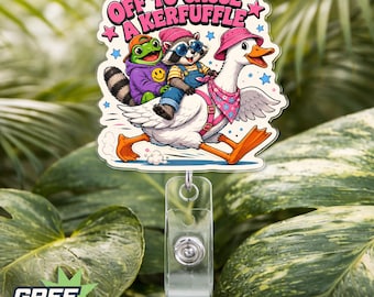 Portatarjetas de identificación con diseño divertido de animales, listo para causar revuelo. Clip para identificación con diseño de mapache, rana y ganso. Regalo ideal para compañeros de trabajo y personal de oficina.