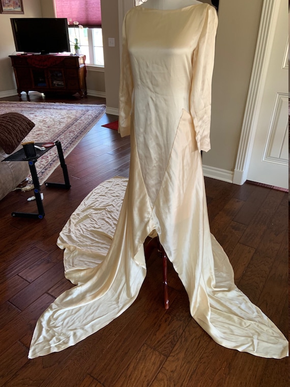 Fabulous Silk Art Deco Wedding Gown - image 1