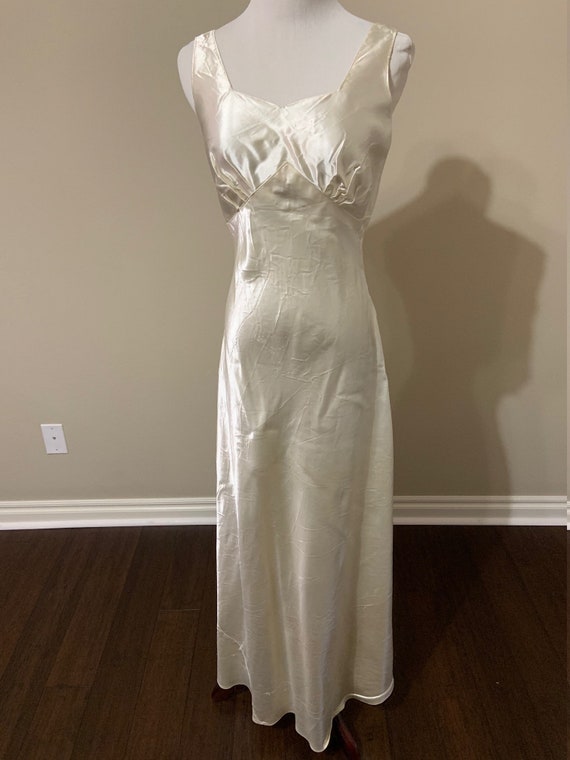 Splendid 1930s Art Deco Satin Wedding Gown