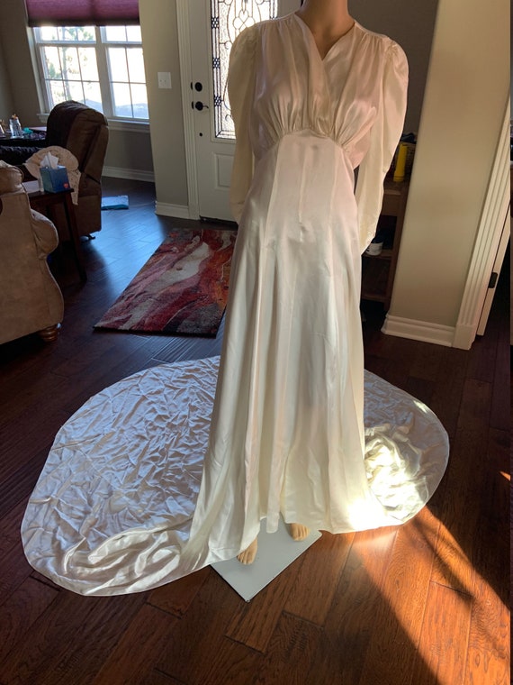 Sexy 1930s Satin Wedding Gown