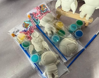Astronaut Plaster Painting Set | Birthday Party Favors | Painting Kit