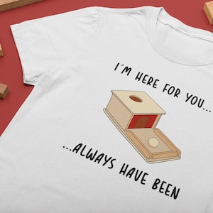 Montessori Nido - Object Permanence Unisex T-shirt
