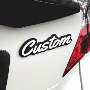 Insignia de coche personalizada, emblema 3D personalizado con placa trasera y texto personalizado.
