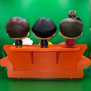 Friends™ Sofa Display for McDonald’s Warner Bros Figures – 3D Printed image 10