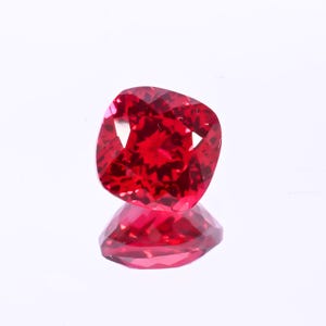 Rubí de Mozambique rojo sangre AAA impecable, piedra preciosa suelta de talla cojín, 9,20 quilates, colgante de 11 mm, regalo personalizado.