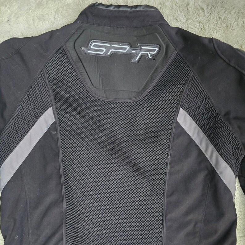 Blouson moto noir Dainese | Vêtement de motard blindé pour hommes avec épaulières image 5