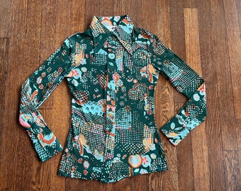 1970's Spring Flowers & Blocks on Emerald Blouse . Petite Fashion . Groovy Femme Button-Up Top