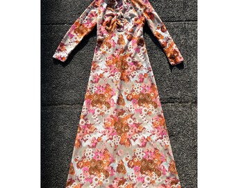 Vintage floral maxi dress ruffle empire waist 60s 70s poly daisy bouquet
