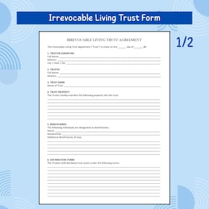 Può includere: Un modulo di accordo di trust irrevocabile bianco con testo nero su sfondo azzurro. Il documento include sezioni per il disponente, il trustee, il nome del trust, i beni del trust, i beneficiari e i termini di distribuzione con righe.
