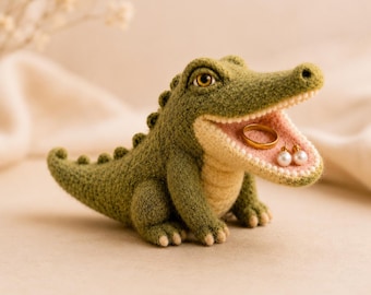 Handgemaakte naaldvilten krokodilringhouder – Tiny Jewelry Guard Pet
