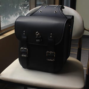 Borsa da sella universale per moto e bicicletta – Borsa portautensili in pelle impermeabile con fibbie bloccabili, stile motociclista vintage per pendolari