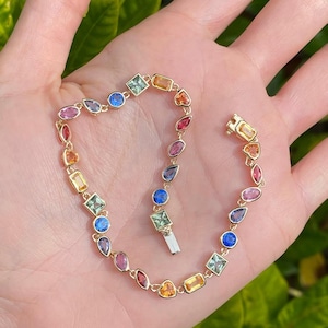 Pulsera de tenis con piedras preciosas múltiples, pulsera de piedras preciosas arcoíris, pulsera de eslabones dorados, joyería nupcial colorida, regalo de aniversario para ella.