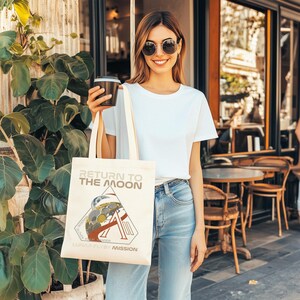 Artemis II 2026 Tote Bag, Futuristic Moon Top, Launch Gift For Geek, Orbit Rocket Shirt, Astronomy Fan Apparel, Q-Tees - 25L Zippered Tote
