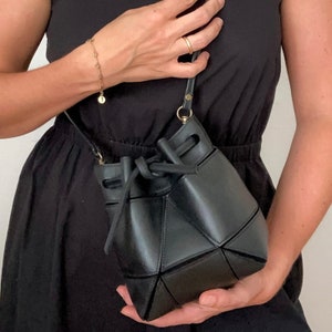Bucket Bag leather - Drawstring Bag - cross body purse - Black Leather with suede lining and separate inside pocket