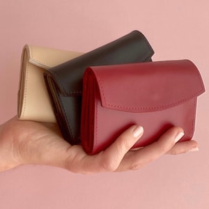 Portefeuille en cuir à trois volets - cuir véritable - fait main en Allemagne - portefeuille unisexe - rouge bordeaux
