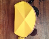 Pyramid cosmetic bag Yellow