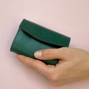 Cartera pequeña de piel - piel auténtica - hecha a mano en Alemania - cartera unisex - verde imagen 1