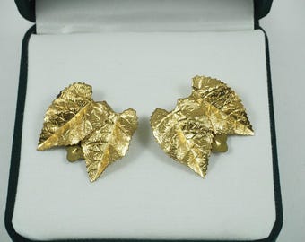 Vintage 1950's Gold Tone Dress Collar Shoe Clips
