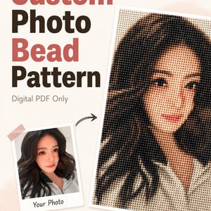 以下が含まれることがあります： カスタムフォトビーズパターンのデザイン。画像には、ビーズで作られた女性の顔と、同じ女性の写真が写っています。「Custom Photo Bead Pattern」と「Digital PDF Only」というテキストが表示されています。