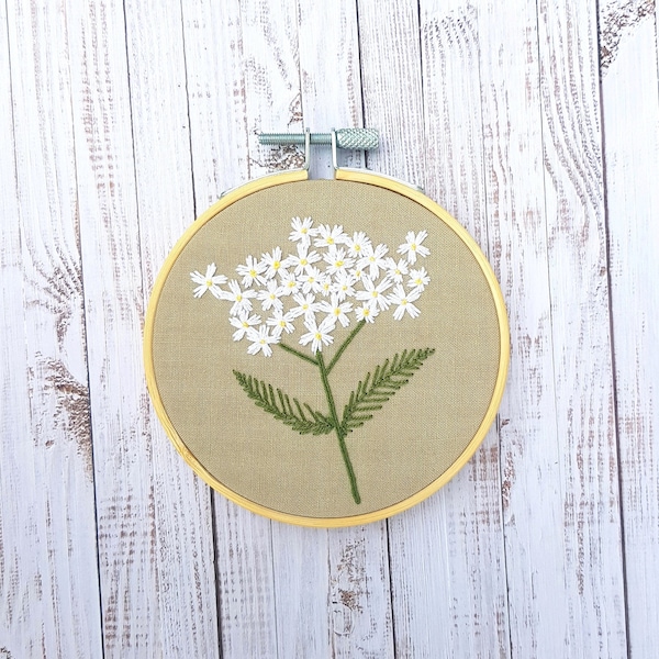 Yarrow wildflower, finished embroidery hoop art, 4". Rustic farmhouse decor. Floral textile wall hanging. Gift for nature lover
