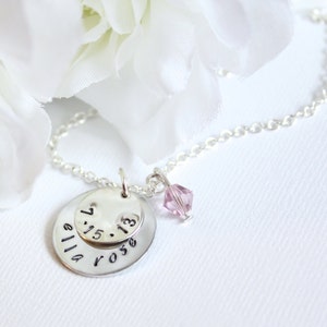 Personalized Mom Necklace, Sterling Silver Personalized Baby Child&#39;s Name and Birthdate Hand Stamped Engraved Round Charms, New Mom Jewelry