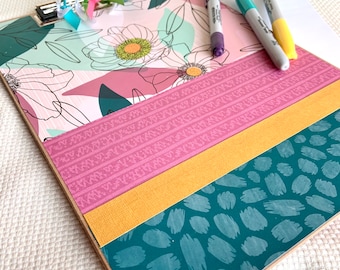 Portapapeles con estampado floral moderno y ribete de cinta. Un gran regalo para profesores. Perfecto para la oficina, la organización del aula o para llevar de viaje. Se puede personalizar