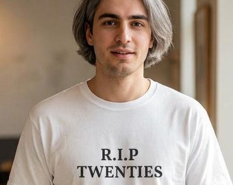 Maglietta divertente con meme R.I.P. anni Venti / Maglietta retrò tinta in capo per l'umorismo dei Millennial