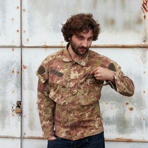 Vintage Camo Pattern Army Camouflage Shirt Jacket image 1