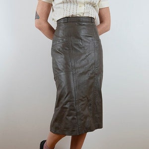 Vintage Taupe Leder Midi Bleistiftrock