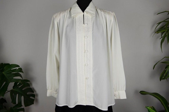white sheer long sleeve blouse