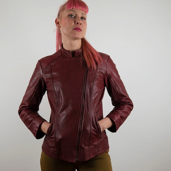 Veste ajustée vintage en cuir de chèvre Oxblood avec fermeture éclair