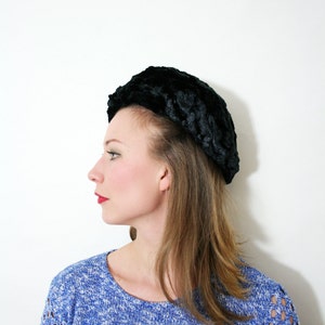 Vintage Chunky Knit Black Woven Velvet Beret Hat image 4