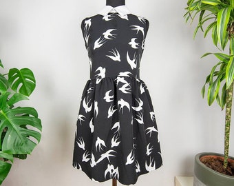 Vintage Black and White Sparrows Print Sleeveless Midi Dress