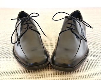 NOS Vintage Mens Black Polished Leather Dress Shoes