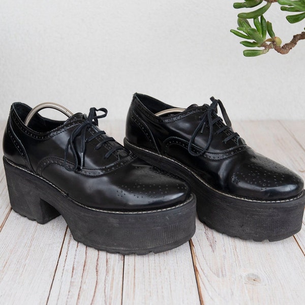 Vintage Schwarz Glänzende Leder Plateau Lace Up Chunky Oxford Creepers