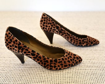 Vintage Brown and Black Leopard Print Fuzzy Plush Kitten Heel Pumps