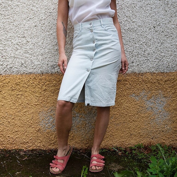 White button front store midi skirt