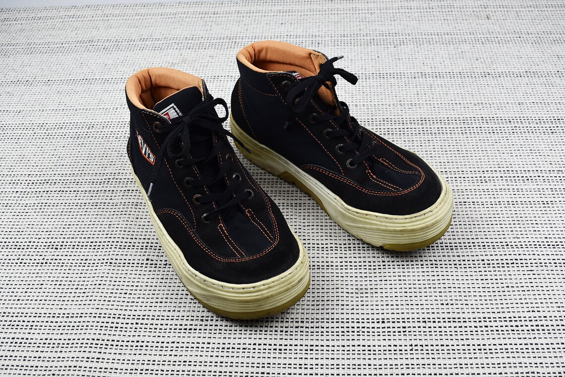 levi platform trainers