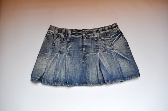 Distressed denim skirt nz 2025
