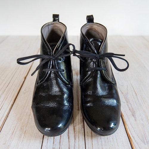 lur Mindst slutpunkt Vintage ECCO Black Patent Leather Mid Heel Lace up Ankle Boots - Etsy  Singapore